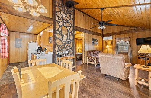 Dillsboro Cabin | Riverfront Cabin, Mountain Views, Fishing, and Rafting!