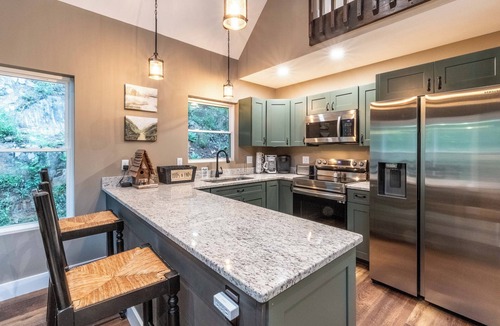 Sylva Cabin | Riverfront Cabin on the Tuckasegee minutes away from WCU & Sylva