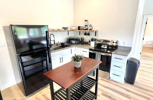Pittsfield Apartment | Riverside Loft – Cozy 1BR w/Sebasticook River Views & Trail Access + Wi-Fi
