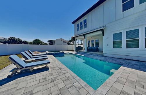 Laguna Beach Estates House | Salty Seahorse