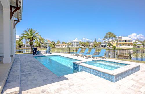 Laguna Beach Estates House | Salty Seahorse