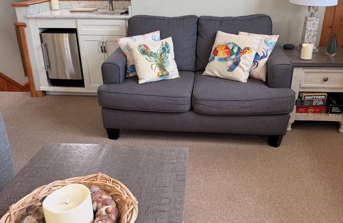 Ocean Sands House | Semi Oceanfront 5 bedroom dog friendly cottage 10 feet to beach access