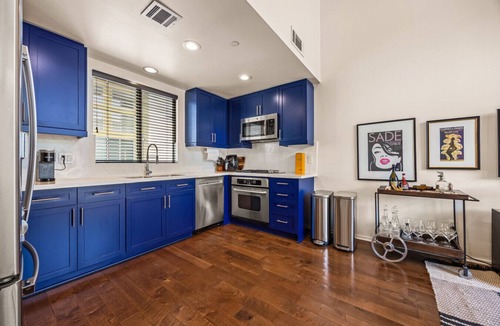 Silver Lake Villa | Silver Lake 3-Level Townhouse | Views + EV Charger