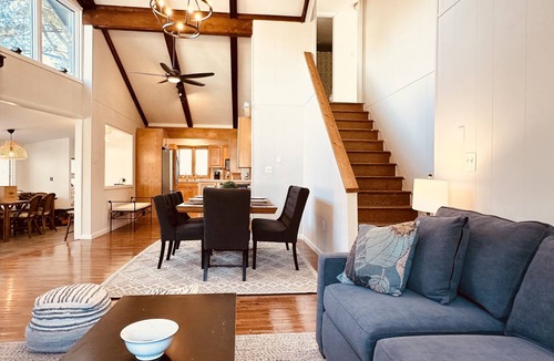 Country Club Estates House | Sleeps 13. Quiet In-Town Rehoboth Beach House. Walk to Beach & Downtown