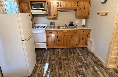 Wellston Cabin | Soothing 1-bedroom cabin with AC in peaceful Wellston