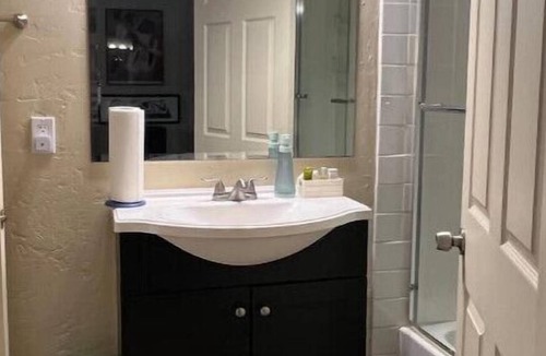 View Park-Windsor Hills House | Spacious and Cozy Casita near LAX-SoFi-USC