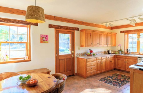 Arroyo Seco Ski Chalet | Spacious 3-bedroom garden chalet in Arroyo Seco for your getaway
