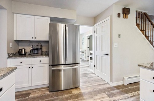 Brewer House | Spacious Colonial | Large Groups | Fire Pit
