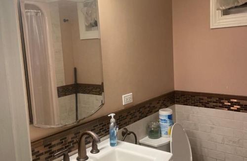 Andover House | Spacious, Convenient & Cozy Stay Near Boston