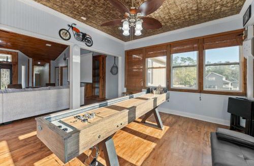 Foley House | Spacious Foley Retreat Sleeps 12 Game Room Theater