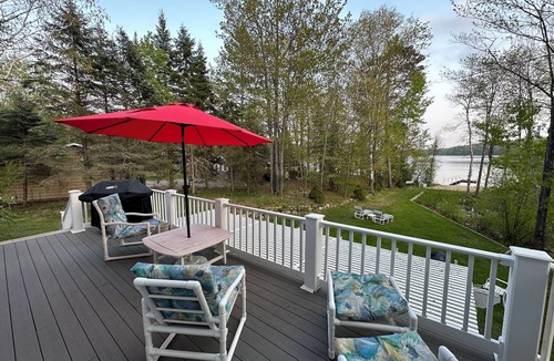 Michaywe House | Spacious Lakefront family friendly 6 bedroom home in Gaylord the Golf Mecca
