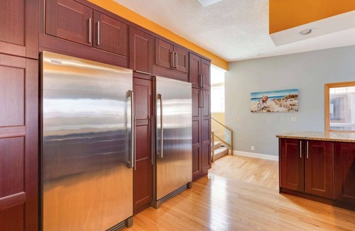 Downtown Minneapolis House | Spacious Mid-Century Modern Luxury Home in Downtown Minneapolis: Perfect for Large Groups, Weddings & Events
