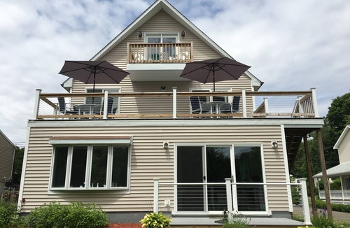 Branford House | Spacious Modern Beach House, perfect for families