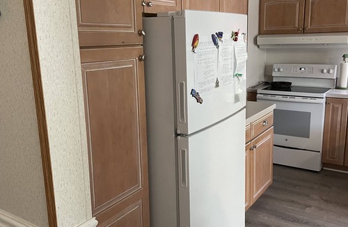 St. Helen House | Spacious, peaceful home away from home.sun or snow!