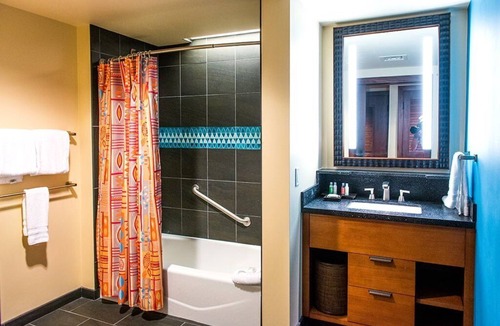 Bay Lake Resort | Spacious studio resort sleep 5 within 5 minute walk to Magic Kingdom