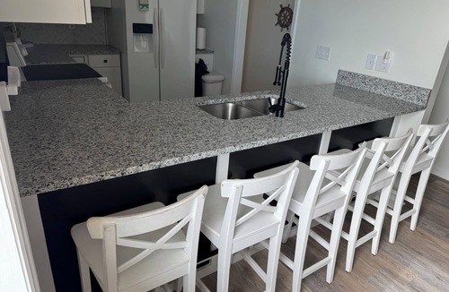 Surf City House | Special Rates for 2026! Completely remodeled beachfront home.