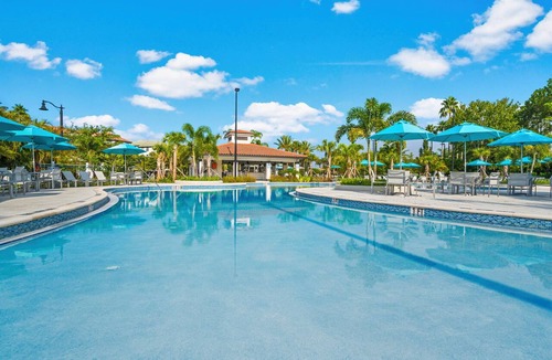 Florida Central Atlantic Coast Condo | Spring Lakeview condo close to clubhouse & Orange Convention Center