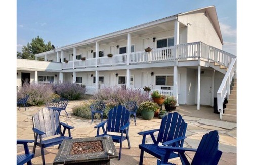 Cimarron Hotel | St James A1