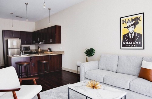 Montgomery Apartment | Stay in the heart of downtown Montgomery. Walk to restaurants, nightlife and events, then unwind in a modern apartment with a private balcony, full kitchen and gated parking. Book your stay today! Now