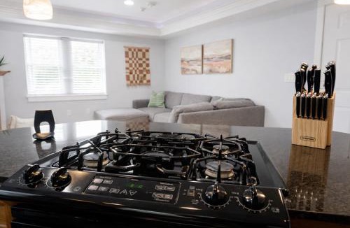 Lower Avenues Apartment | Stylish 1-Bedroom Stay Near Downtown SLC