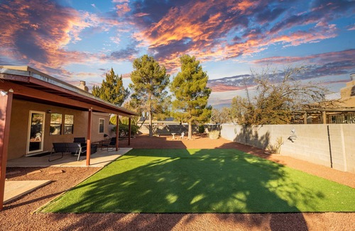 Taylor Ranch House | Sunny, functional, Central NW -Super Clean