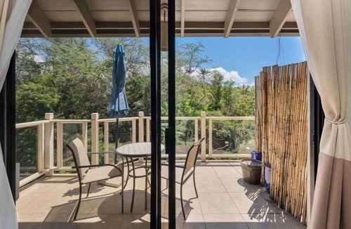 Wailea Condo | Sunny Top Floor Studio 10 Minute Walk from Wailea Beaches