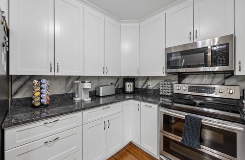 Mounds View House | Sunnyside Stay - 5BR/Theater/Games. Near NSC & TPC