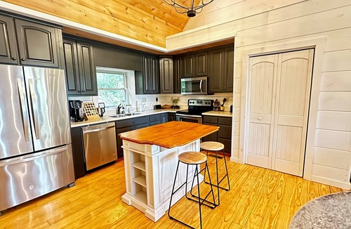 Wolf Laurel Cabin | Sunset Mtn View*Pool*Hot Tub*Massage Chair*Theater Rm*Pickleball*Game Rm*Hiking