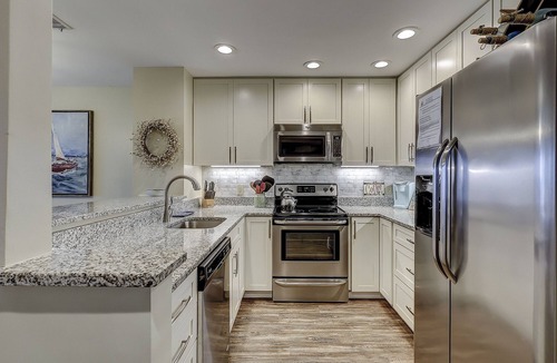 South Beach Villa | Sunset Rentals | Beachside Tns 1870