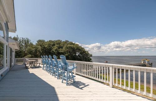 Monteray Shores House | Sunset Sonata - Corolla, Monteray Shores, Soundfront, Pool, Pool Table, Pets OK, Community Amenities