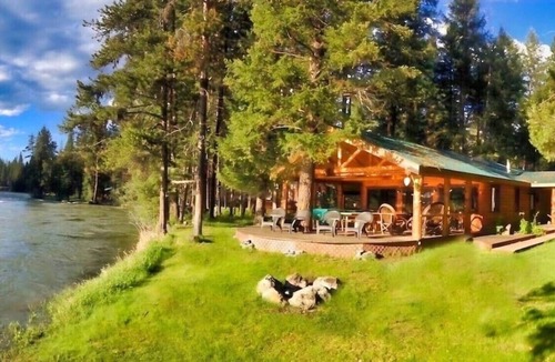 Bigfork Cabin | Swan River Retreat: 5 Cabins on River. Sleeps 30. Family Reunions!