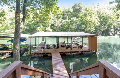 Osage Beach House | The Lake Front Oasis in Eldon Near Bagnell Dam