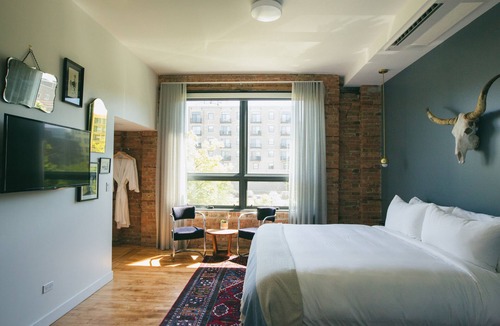West Loop Bed & Breakfast | The Publishing House B&B