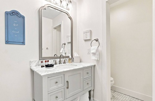Ball Ground Bed & Breakfast | The Ruby Lee Room at The Ball Ground House