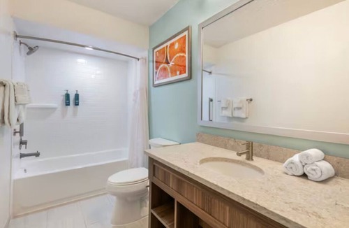 West Kissimmee Hotel | This Place Has Everything for a Great Trip! Outdoor Pool, Unit with Kitchen!
