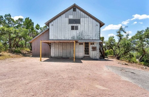 Austin Apartment | Thistle Hill Modern Barndominium wt Amazing View!
