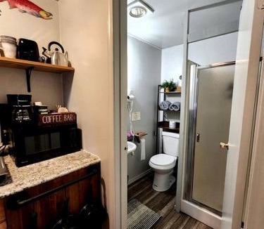 Bear Creek House | Tiny Cabin Perfect for Two in Seward, Alaska