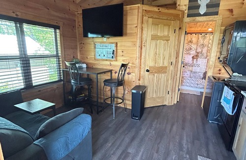 Newport Cabin | Tiny cabin with river and mountain views in Newport TN.