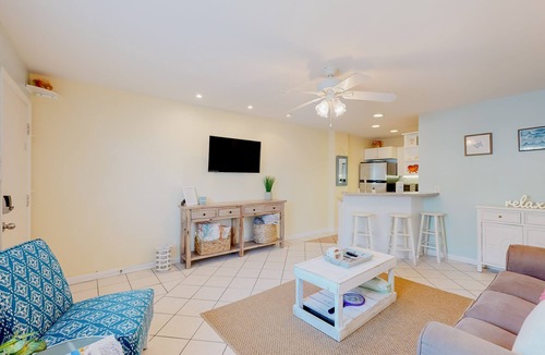 Dewey Beach Condo | Town of Dewey Beach condo with pool and tennis court - minutes from the sand