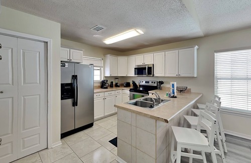 Navarre Beach House | Tranquility Base | Easy Walk to Beach, Cozy Home!