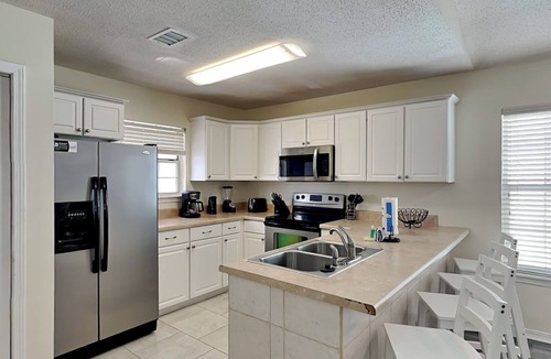 Navarre Beach House | Tranquility Base | Easy Walk to Beach, Cozy Home!