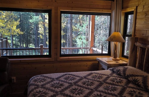 Alpine Cabin | Tree House View Cabin 3 Bedroom 3 Bath, Borders National Forest in Alpine AZ