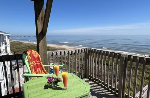 Duck Condo | Truly Oceanfront, newly renovated. The Penthouse in Duck, Amazing Ocean Views!