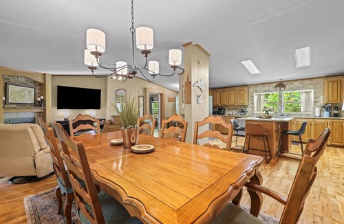 Sylva House | Tuckaseegee Riverfront Cabin. Trout fishing, Tubing, Firepit, Near Sylva