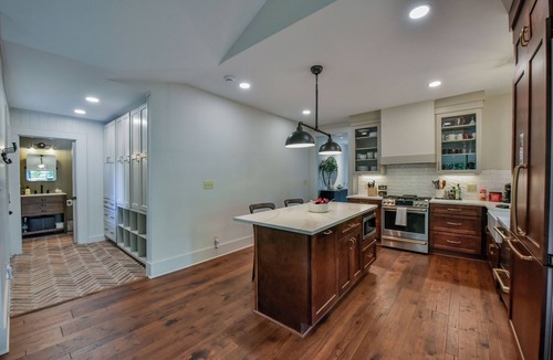 Tuscaloosa House | Tuscaloosa Charmer - Walk to Bryant Denny Stadium, The Strip, & Downtown!
