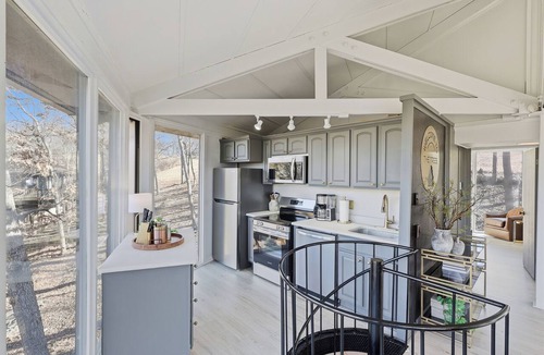 Village of Four Seasons Cottage | Unplug, Unwind, Welcome to the Treehouse