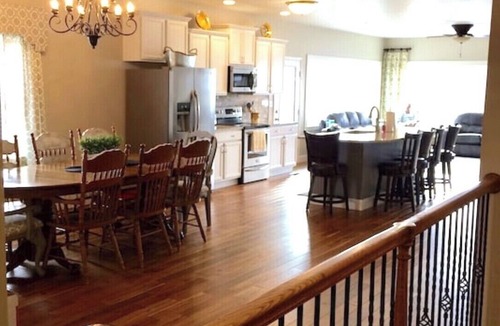 Dandridge House | Updated lake front 7 bdrm 5 bath home with views of the lake, Mtns, Marina
