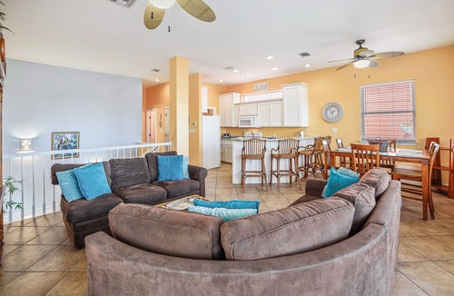Port Aransas House | Villa Laguna | Pools + Boardwalk + Pet Friendly
