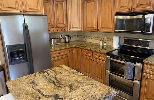 Murray House | Wasatch Front Home Close to EVERYTHING!
