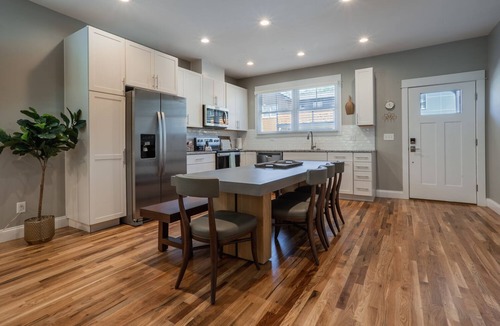 Woodfin Villa | Weeping Willow | Pet Friendly Luxury Asheville Villa with Hot Tub, EV Charger & King Beds